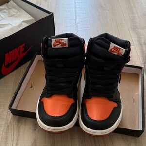 Nike High-Top Sneakers - Black and Orange
